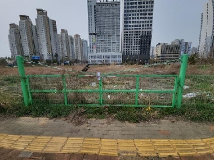 출입문 및 안내장