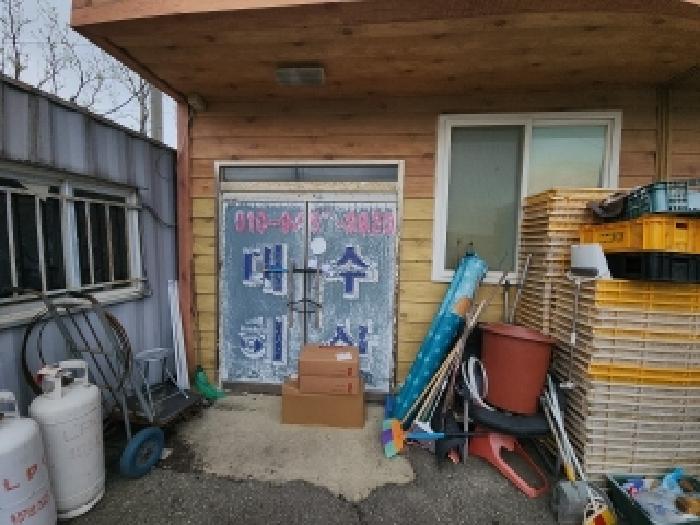 출입문 및 안내장
