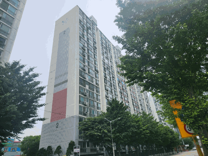 남서측에서 촬영