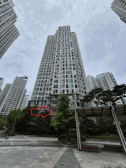 남서측에서 본 전경