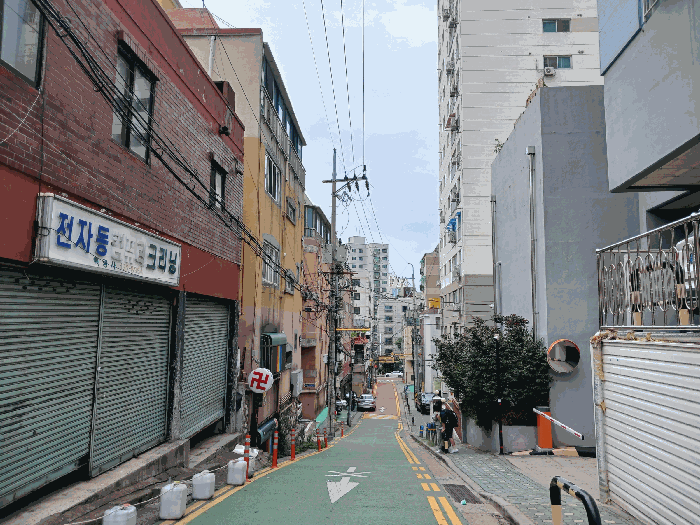 본건 남동측에서 촬영한 주위환경