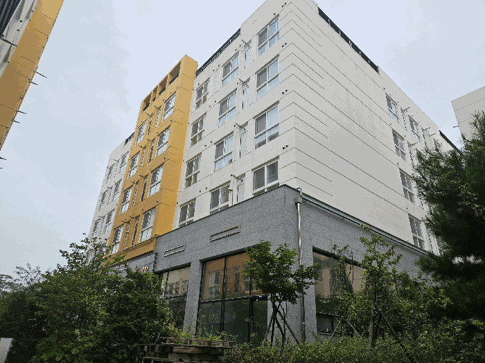 본건 남동측 인근에서 촬영