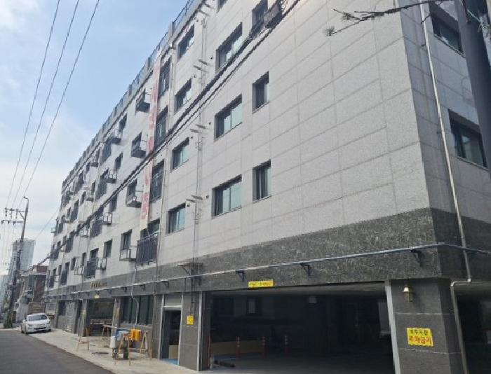 건물 전경 1