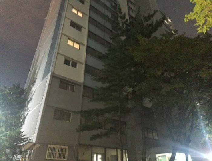 건물 전경
