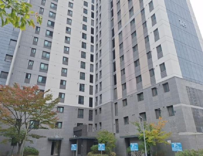 건물 전경