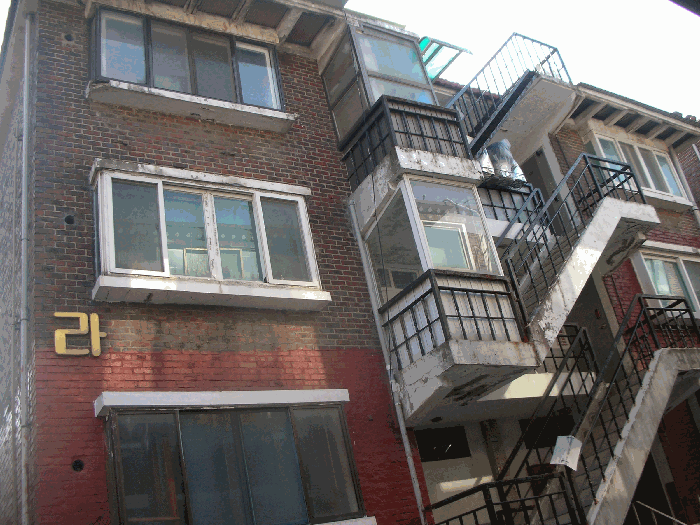 북동측전경