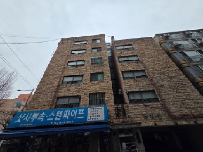 건물 앞면