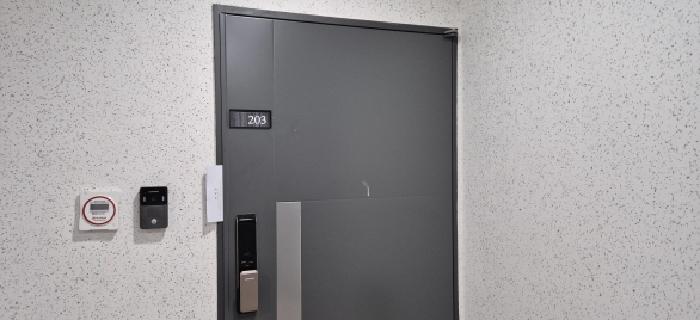 203호