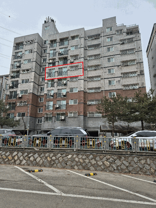 동측에서 본 전경
