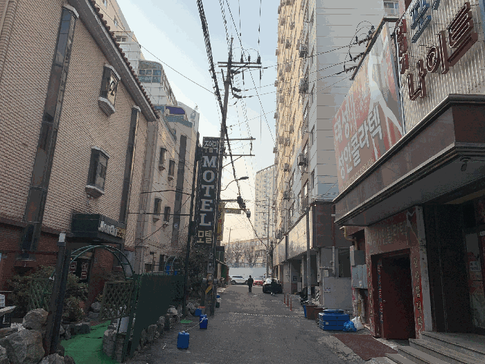 접면도로 및 주위환경