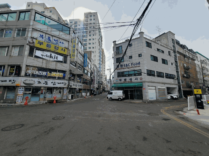 본건 북동측에서 촬영