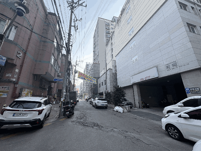 본건 북서측에서 촬영