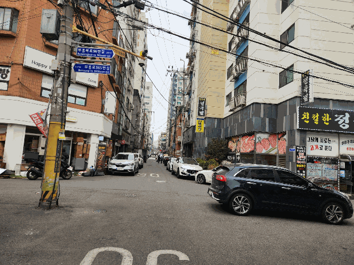 동측 도로변 전경