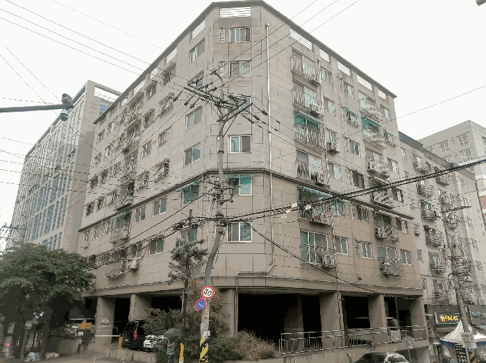 본건 전경(동측 인근에서 촬영)