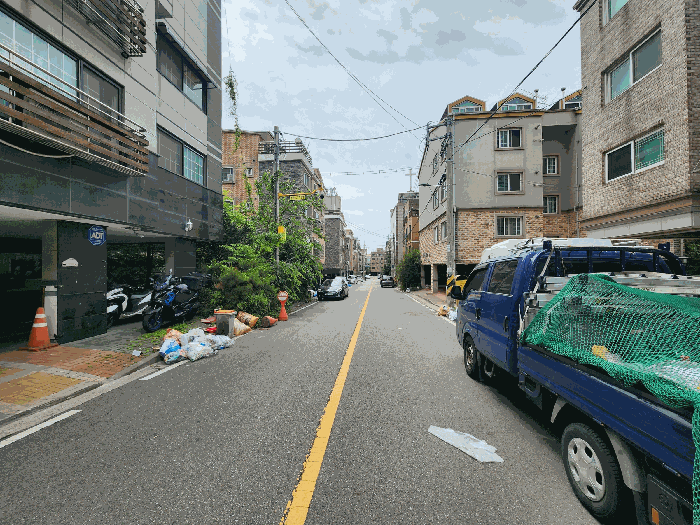 서측 도로변 전경