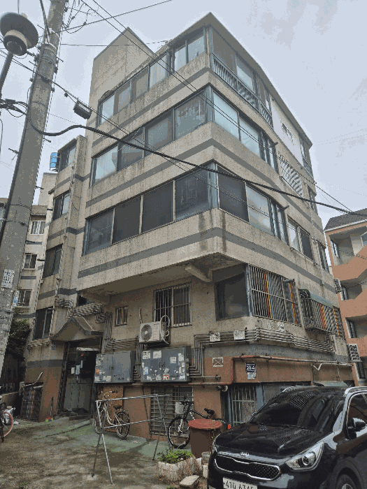 북동측에서 본 전경