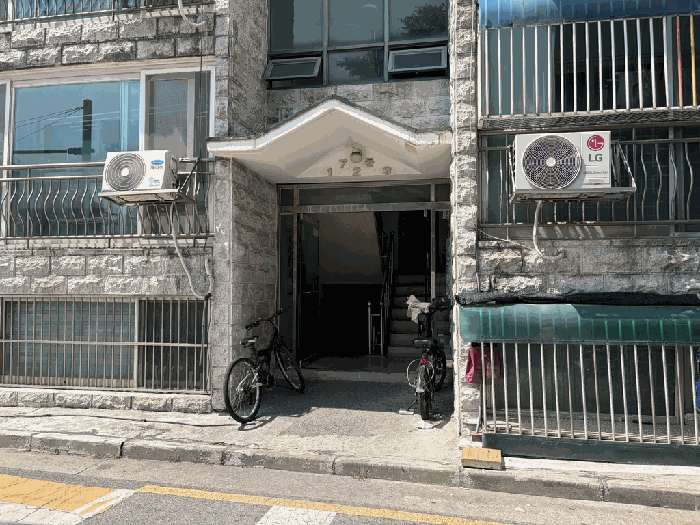 1층 공동현관