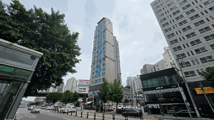 본 건 건 물 전 경