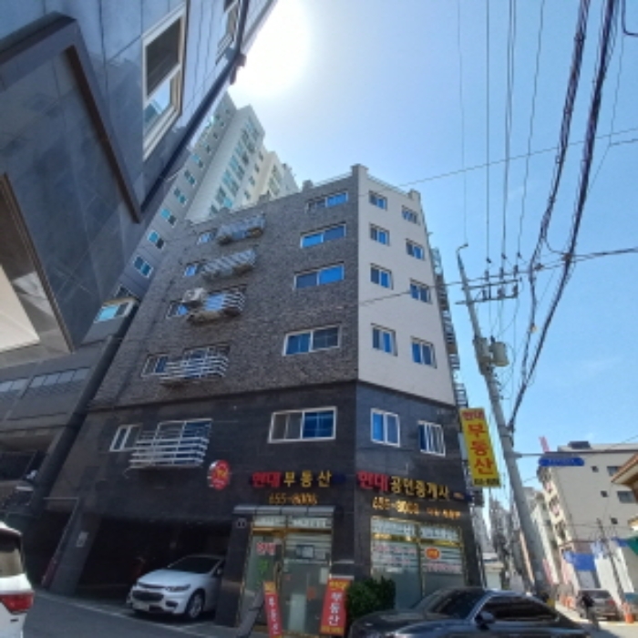 건물 전경