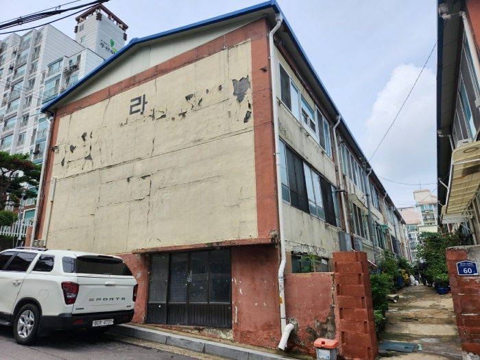 북동측에서 촬영