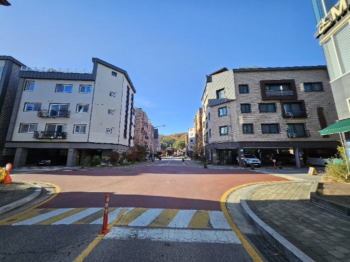북동측
