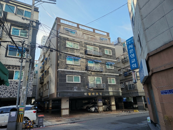 본 건 전 경