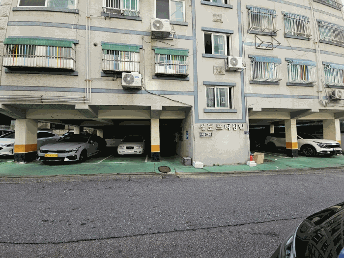 본건1층 전경
