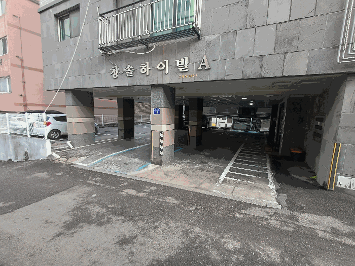기호(4) 1층 주차장