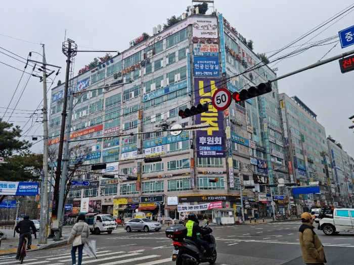 본건 남측에서 촬영