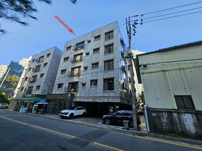 본건 103동 전경 (본건 남동측 인근에서 촬영)