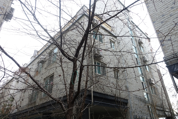 건물 외관 - 북서측에서 촬영