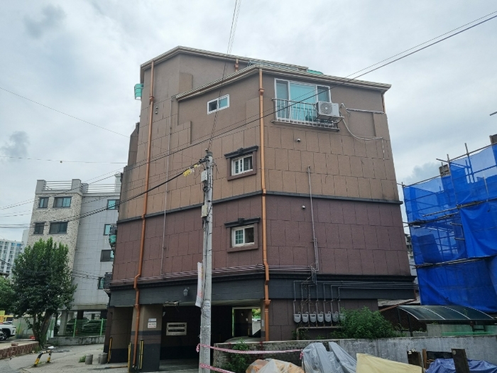 본건 북동측에서 촬영