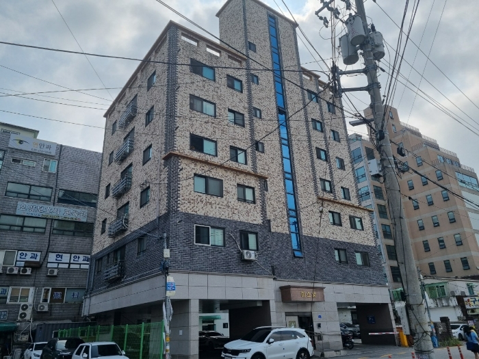 본건 북서측에서 촬영