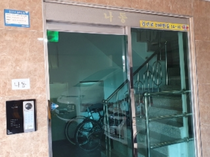 건물 공동출입구