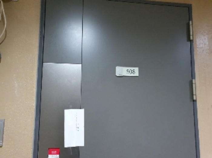 세대 출입문2