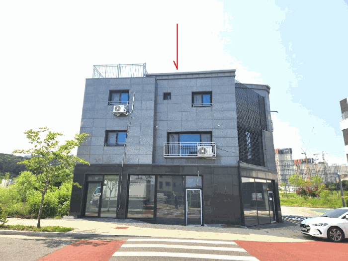 본건 전경(남동측에서 촬영)