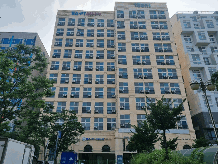 본건 동측에서 촬영
