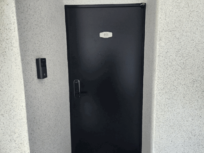 기호7 4층 401호 현관문