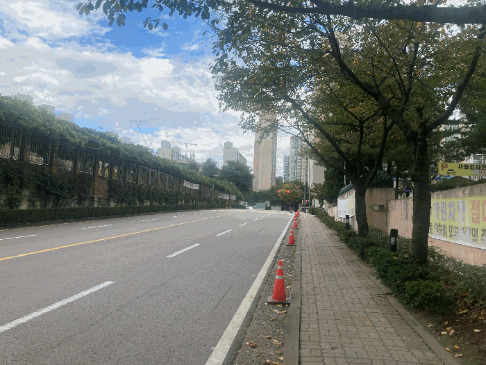 단지 출입구 전경