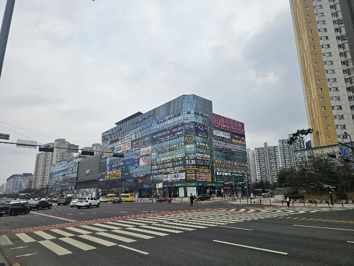본 건 전 경