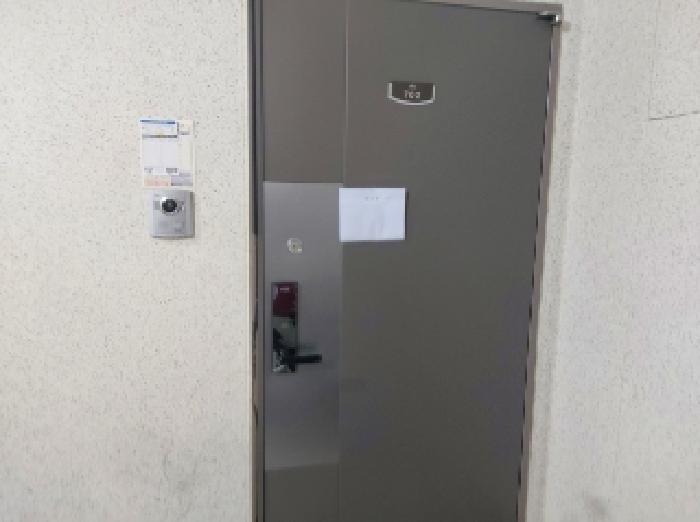 세대 출입문 전경