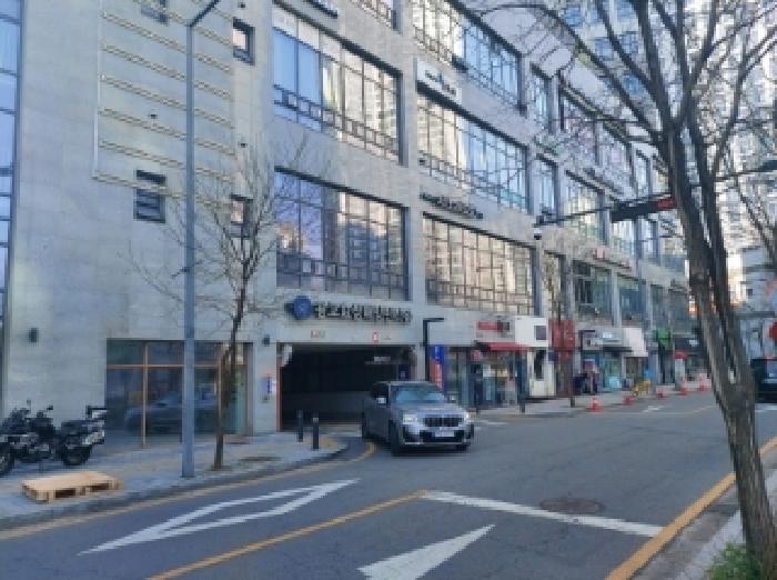 건물 전체 전경