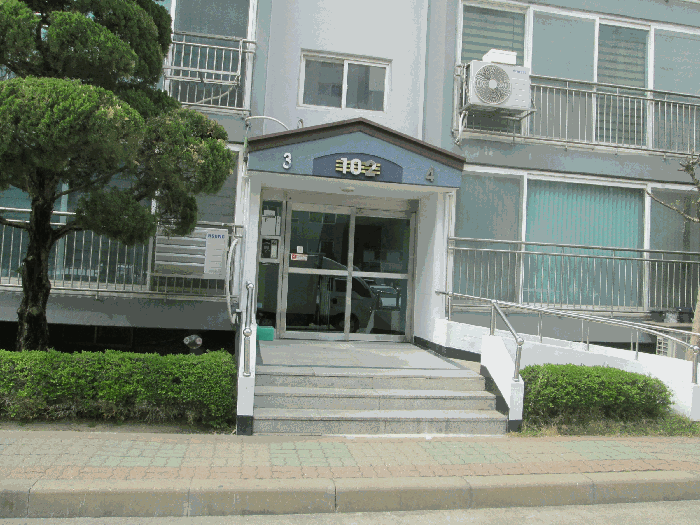 102동 3,4라인 현관
