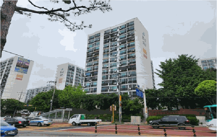 대상물건 주위환경(평가대상 남동측에서 촬영)