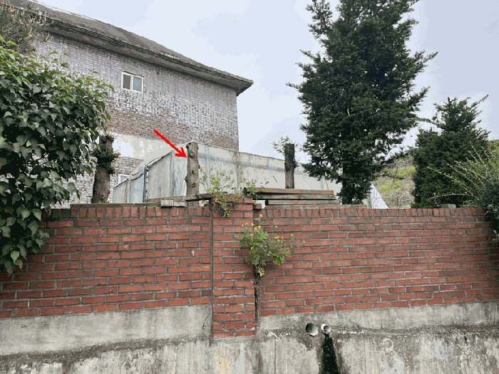 본건 제시외물건(ㄷ)