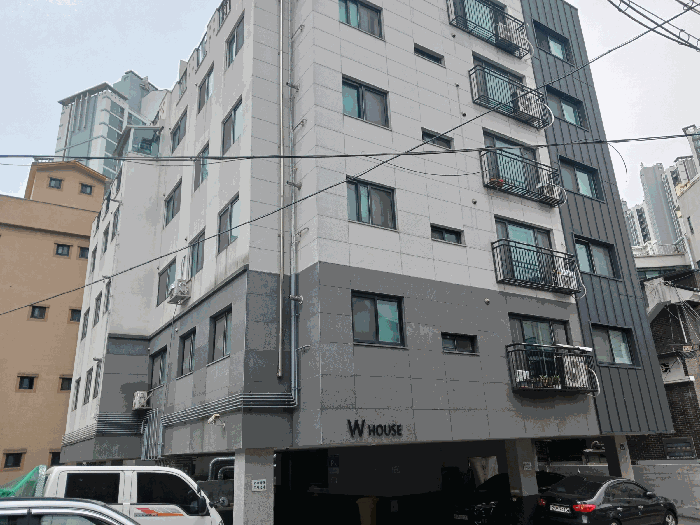 본건 외부전경 (서측에서 촬영).