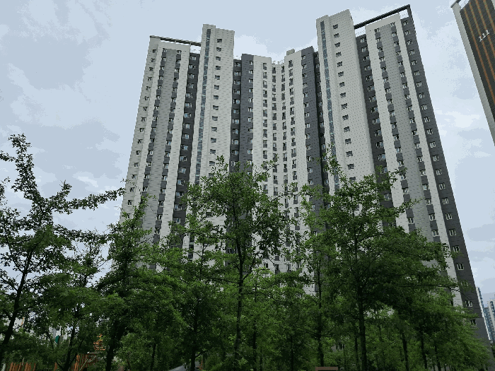본건 소재 건물 전경
