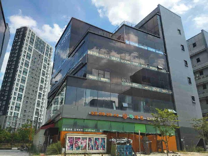 현황부동산 후면전경