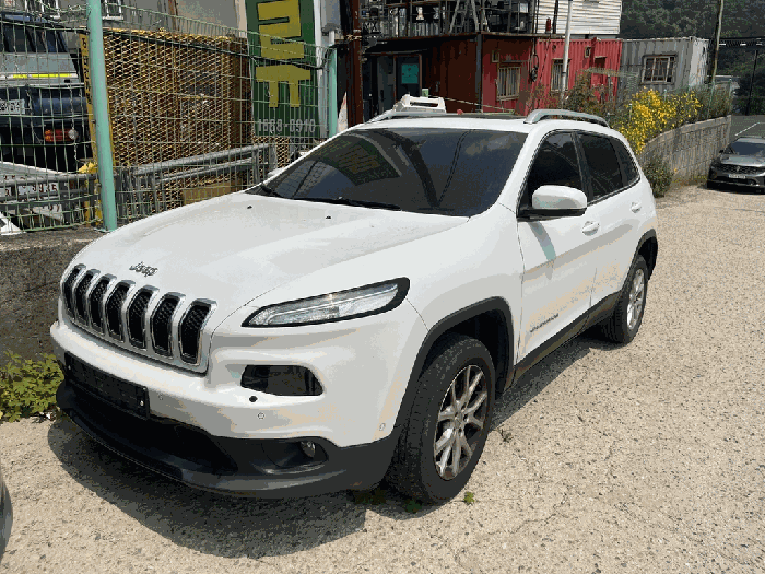 본건 전경 1 (우측정면)