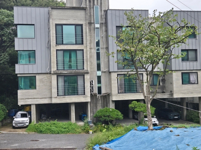 본건 전면